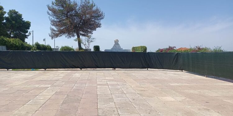 ΔΗΜΟΣ ΠΥΡΓΟΥ: Σε εκκρεμότητα η δικαστική απόφαση για το μέλλον του έργου στην κεντρική πλατεία Πύργου