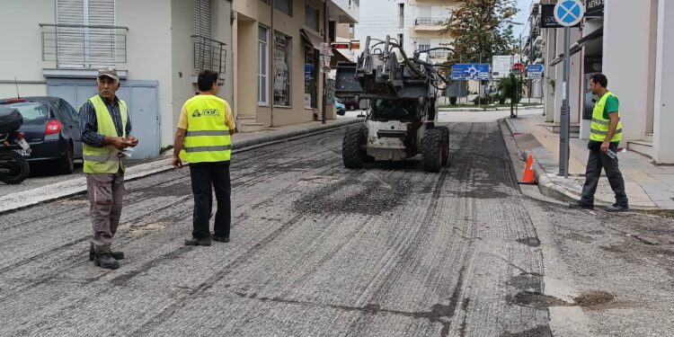 ΔΗΜΟΣ ΠΥΡΓΟΥ: Ξεκίνησαν έργα ασφαλτόστρωσης στην οδό Αγίου Γεωργίου