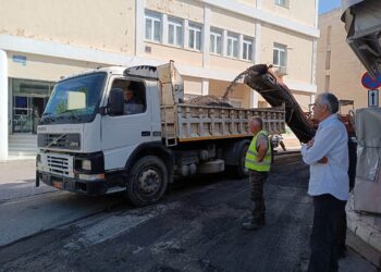 ΔΗΜΟΣ ΠΥΡΓΟΥ: Ξεκίνησαν εργασίες ασφαλτόστρωσης στην οδό Τάση Καζάζη (πρώην Αχιλλέως)