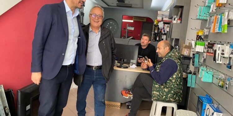 ΑΝΔΡΕΑΣ ΝΙΚΟΛΑΚΟΠΟΥΛΟΣ: Επίσκεψη στα καταστήματα της Γαστούνης