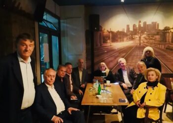 ΝΙΚΟΣ ΚΑΛΑΚΟΣ: Mε φίλους στην Ανδραβίδα