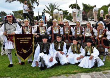 ΔΗΜΟΣ ΑΡΧΑΙΑΣ ΟΛΥΜΠΙΑΣ: Το χορευτικό του Εκπολιτιστικού Συλλόγου Κούμανη στη Γιορτή Χορευτικών Συγκροτημάτων Πάτρας