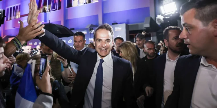 Σαρωτική νίκη ΝΔ-Μητσοτάκη