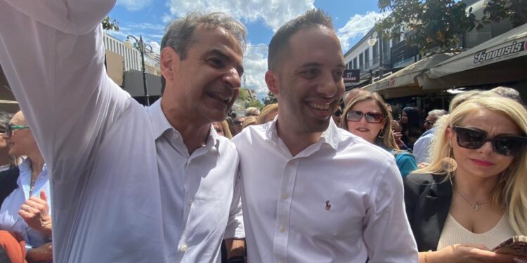 ΛΕΥΤΕΡΗΣ ΒΑΡΟΥΞΗΣ: “Φυγή προς τα εμπρός με ισχυρή και υπεύθυνη κυβέρνηση”