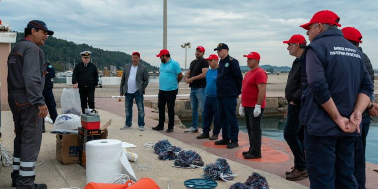 Εκπαίδευση της Ομάδας Αντιμετώπισης Θαλάσσιας Ρύπανσης του Δημοτικού Λιμενικού Ταμείου Πύργου στο Λιμένα Κατακόλου