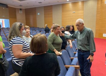 Με τις υπογραφές ολοκληρώθηκε επιτυχώς το θέμα με τις σχολικές καθαρίστριες