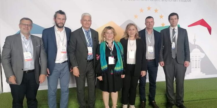 ΠΕΡΙΦΕΡΕΙΑ ΔΥΤΙΚΗΣ ΕΛΑΛΔΑΣ: Εκπροσώπηση από τον Aντιπεριφερειάρχη Φωκίωνα Ζαΐμη στο 8οEUSAIRForum στο Σεράγεβο