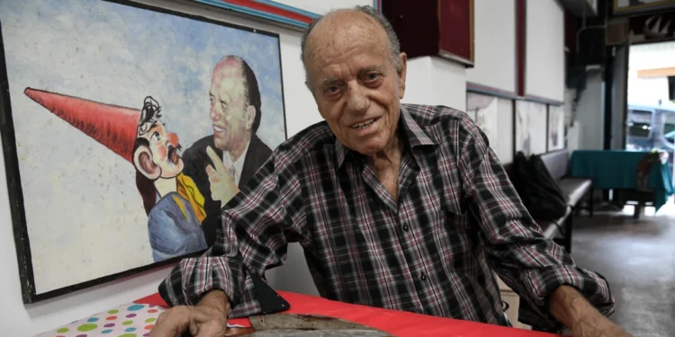 “Έφυγε” από τη ζωή ο “εθνικός καραγκιοζοπαίχτης” Θανάσης Σπυρόπουλος