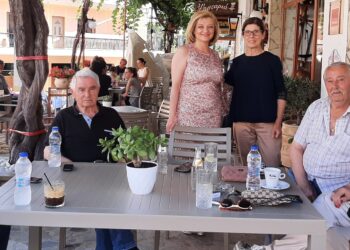 ΔΙΟΝΥΣΙΑ ΑΥΓΕΡΙΝΟΠΟΥΛΟΥ: Συνεχίζει δυναμικά τις περιοδείες της και την επικοινωνία με τους πολίτες