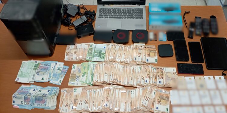 Εξαρθρώθηκε εγκληματική οργάνωση που δραστηριοποιούνταν στην παροχή υπηρεσιών συνδρομητικής τηλεόρασης