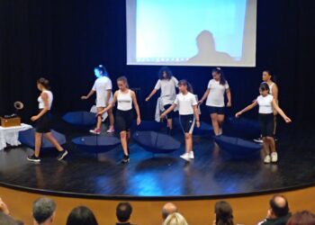 Μία θεατρική και λογοτεχνική προσέγγιση στην Άλκη Ζέη