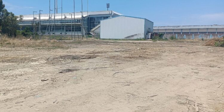 ΔΗΜΟΣ ΠΥΡΓΟΥ: Καθαρίστηκε ο χώρος πλησίον του Σταδίου και του Κολυμβητηρίου Πύργου
