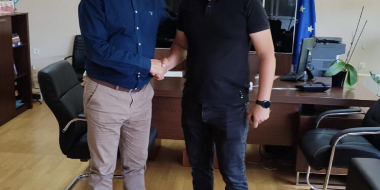 Ο Παναγιώτης Δρακόπουλος στο πλευρό του Γιάννη Λέντζα