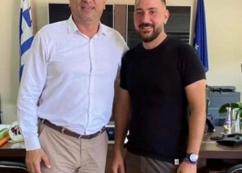 Ο Σπύρος Δημάκης στο πλευρό του Γιάννη Λέντζα