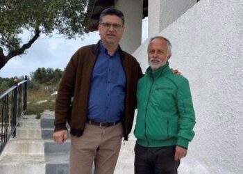 Ο Δημήτριος (Μίμης) Αγγελής στο πλευρό του Γιάννη Λέντζα