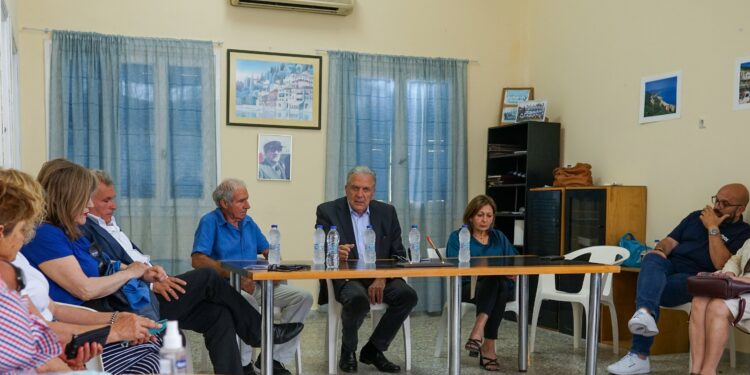 ΔΗΜΗΤΡΗΣ ΑΒΡΑΜΟΠΟΥΛΟΣ: Συναντήσεις με φορείς του Κατακόλου