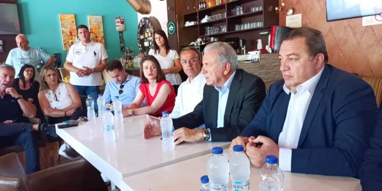 ΔΗΜΗΤΡΗΣ ΑΒΡΑΜΟΠΟΥΛΟΣ: Mε μηνύματα συνύπαρξης και προβολή  του κυβερνητικού έργου