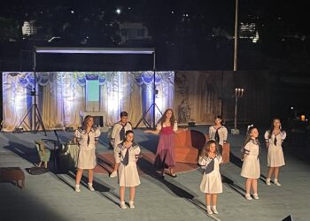 Συγκίνηση, γέλιο και αισιοδοξία χάρισε στο κοινό “Η Μελωδία της Ευτυχίας” από τους μαθητές και τις μαθήτριες του Γυμνασίου Ζαχάρως