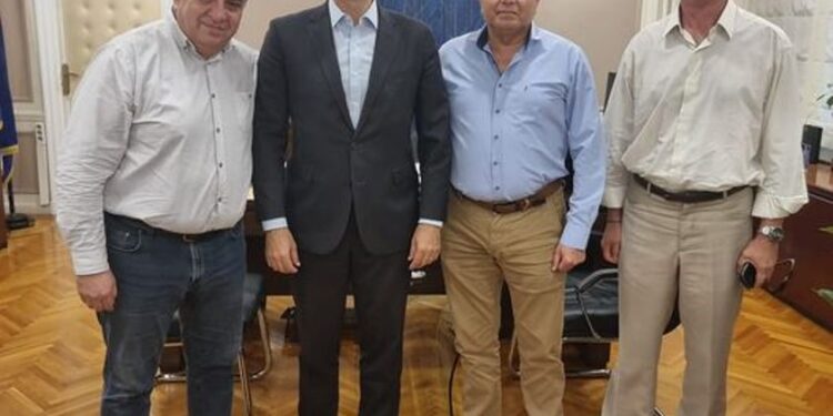 ΔΗΜΑΡΧΟΣ ΠΗΝΕΙΟΥ: Συνάντηση με υφυπουργό Οικονομικών Χάρη Θεοχάρη