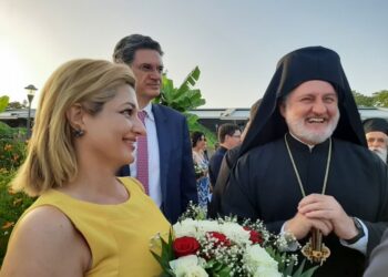 ΔΙΟΝΥΣΙΑ ΑΥΓΕΡΙΝΟΠΟΥΛΟΥ: Συνάντηση με τον Αρχιεπίσκοπο Αμερικής κ. Ελπιδοφόρο στην Γλύφα