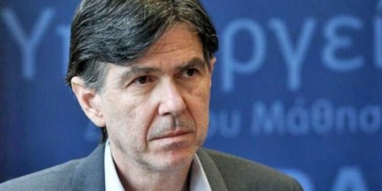 ΔΗΜΗΤΡΗΣ ΜΠΑΞΕΒΑΝΑΚΗΣ: “Θα βοηθήσει ο Ανδρουλάκης τη Δεξιά στην αλλοίωση του εκλογικού σώματος;”