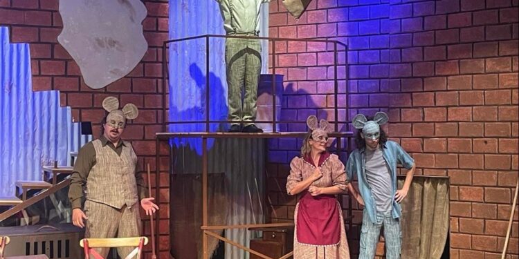 Διεθνές Φεστιβάλ Τεχνών Αρχαίας Ολυμπίας – Θεατρική Εταιρία Αντίμετρο: “Ντίλης ο Μεγαλοπρεπής”