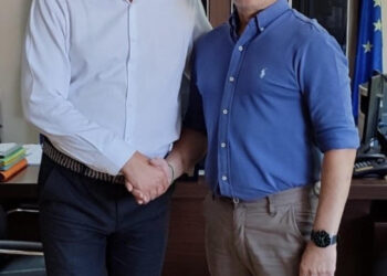 Ο Σταύρος Κατσιμπερνάκης στο πλευρό του Γιάννη Λέντζα