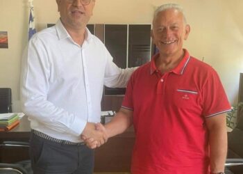 Ο Παναγιώτης Αργυρόπουλος στο πλευρό του Γιάννη Λέντζα