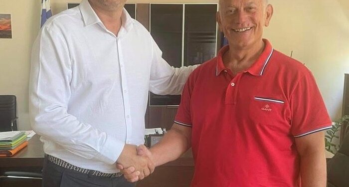 Ο Παναγιώτης Αργυρόπουλος στο πλευρό του Γιάννη Λέντζα