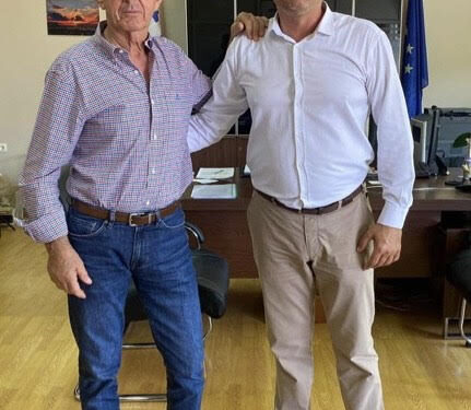 Ο Αλέκος Σερέτης στο πλευρό του Γιάννη Λέντζα