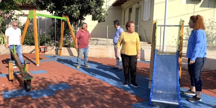 ΔΗΜΟΣ ΑΝΔΡΑΒΙΔΑΣ – ΚΥΛΛΗΝΗΣ: Έτοιμη και η νέα παιδική χαρά στο Καπελέτο!