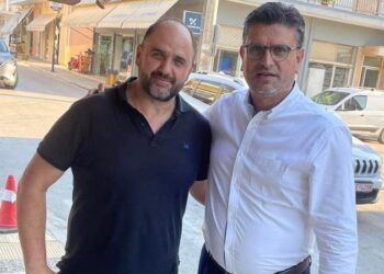 Ο Τρύφωνας Καραβούλιας στο πλευρό του Γιάννη Λέντζα