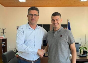 Ο Γιάννης Χαραλαμπόπουλος στο πλευρό του Γιάννη Λέντζα