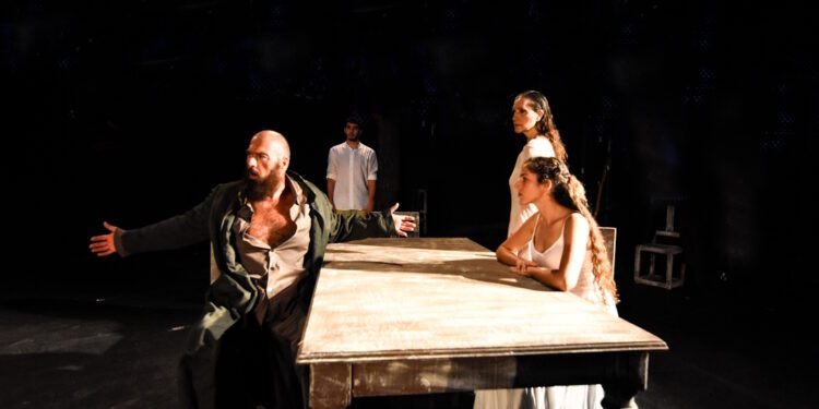 ΦΕΣΤΙΒΑΛ ΑΡΧΑΙΑΣ ΗΛΙΔΑΣ: ΑΤΡΕΙΔΕΣ Η ΕΠΙΣΤΡΟΦΗ από το ΔΗΠΕΘΕ Καλαμάτας