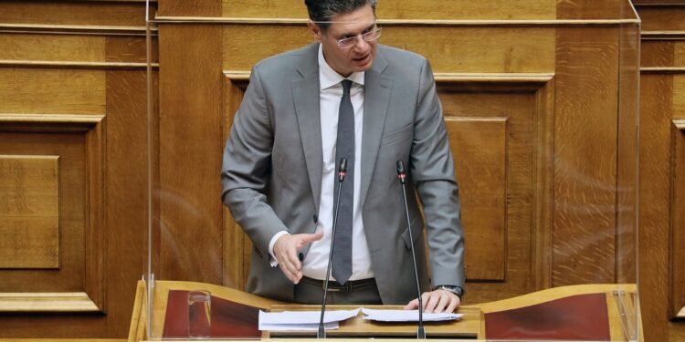 ΔΙΟΝΥΣΗΣ ΚΑΛΑΜΑΤΙΑΝΟΣ: “Θέλουμε να έχουν φωνή και να ψηφίζουν οι Έλληνες του εξωτερικού”