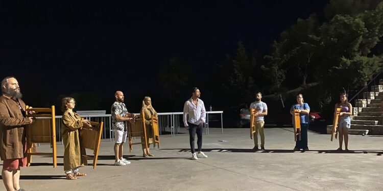 ΟΜΑΔΑ ΘΕΑΤΡΟΥ “ΠΡΟΣΚΗΝΙΟ”: Με εντατικούς ρυθμούς οι προετοιμαασίες για την παράσταση “Οιδίπους Τύραννος”