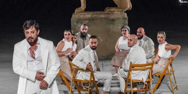 Με μεγάλη επιτυχία η δεύτερη παράσταση “Οιδίπους τύραννος” στο θέατρο Ολύμπια