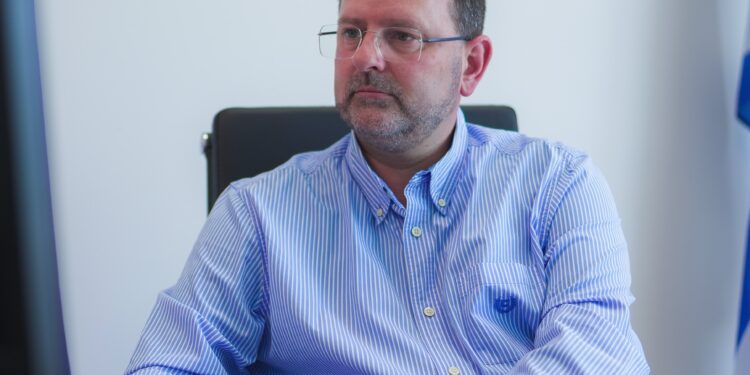 ΝΙΚΟΣ ΚΟΡΟΒΕΣΗΣ: “Να αρθεί η απόφαση κλεισίματος των ΕΛΤΑ Βαρθολομιού, Καράτουλα και Λαμπείας”