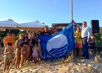 ΔΗΜΟΣ ΠΗΝΕΙΟΥ: Γαλάζιες σημαίες κυματίζουν σε Αρκούδι, Θίνες και Γλύφα (φωτος)