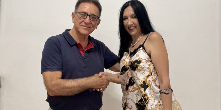 Υποψήφια με τον Δήμαρχο Ζαχάρως Κώστα Αλεξανδρόπουλο και την παράταξη ΝΕ.Δ.Α. η φιλόλογος κ. Ειρήνη Κουρτέση