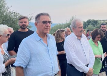Το καθιερωμένο τρισάγιο στη μνήμη των θυμάτων από τις φονικές πυρκαγιές του 2007