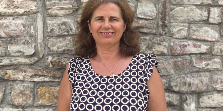 Στο πλευρό του Δημάρχου Ζαχάρως Κώστα Αλεξανδρόπουλου η Αναστασία Δέδε του Αριστείδου