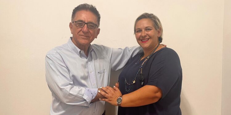 Στο πλευρό του Δημάρχου Ζαχάρως Κώστα Αλεξανδρόπουλου και η Διονυσία Μανιάτη