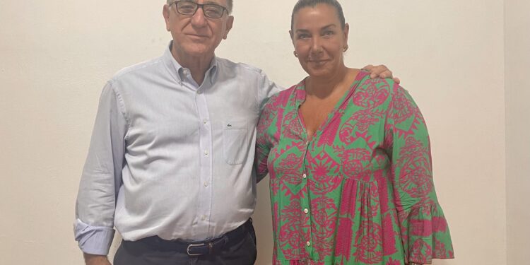 Με τον Δήμαρχο Ζαχάρως και η Αδαμαντία (Ντία) Σασσάλο