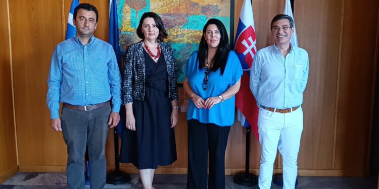 Επίσκεψη Πρέσβειρας Σλοβακίας στο Δημαρχείο Αρχαίας Ολυμπίας