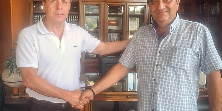 Και ο Πρόεδρος της Κοινότητας Βασιλακίου Ανδρέας Στάμος με τον Γιώργο Γεωργιόπουλο