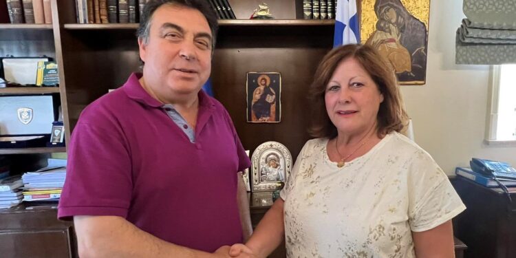 “ΕΝΩΜΕΝΟΙ ΑΛΛΑΖΟΥΜΕ ΤΟΝ ΠΥΡΓΟ”: Η Έφη Αντωνακοπούλου υποψήφια με τον συνδυασμό του Δημάρχου Πύργου Παν. Αντωνακόπουλου