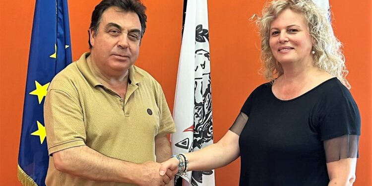 “ΕΝΩΜΕΝΟΙ ΑΛΛΑΖΟΥΜΕ ΤΟΝ ΠΥΡΓΟ”:  Η Διονυσία Β. Κατσικονούρη υποψήφια με τον συνδυασμό του Δημάρχου Παν. Αντωνακόπουλου για την δημοτική κοινότητα Πύργου