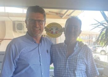 Ο Χρήστος Σάμαρης στο πλευρό του Γιάννη Λέντζα