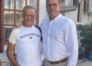 Ο Χρήστος Πέρδικας στο πλευρό του Γιάννη Λέντζα